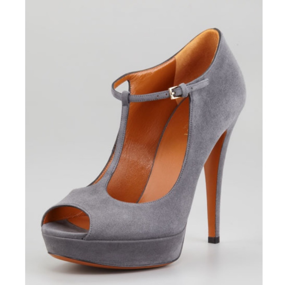 GUCCI Betty Open-Toe T-Strap Gray Suede Platform Heels
